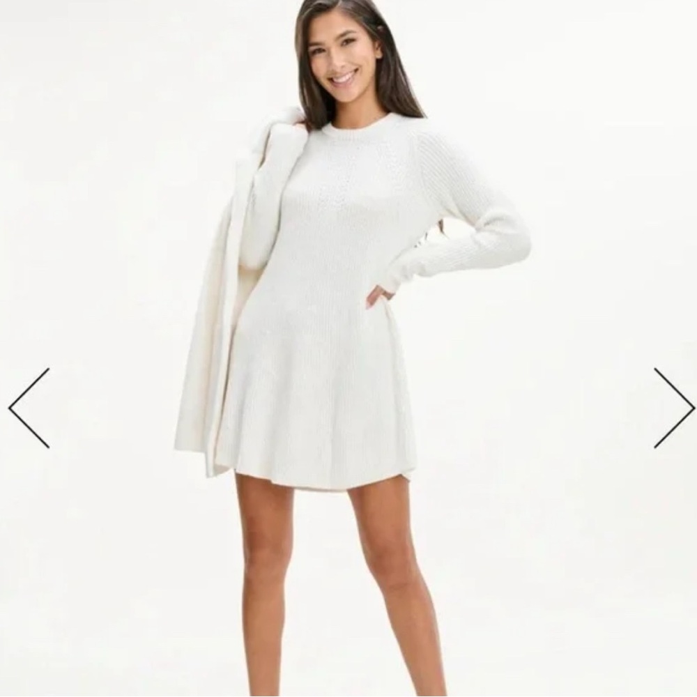 Splendid Elegant White Knit Dress